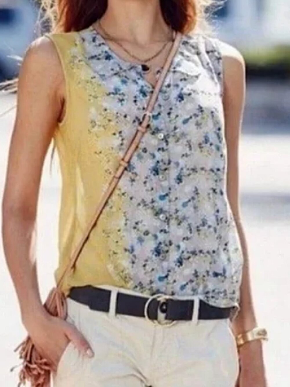 CABI #5221 light & pretty sleeveless Summer blouse size S